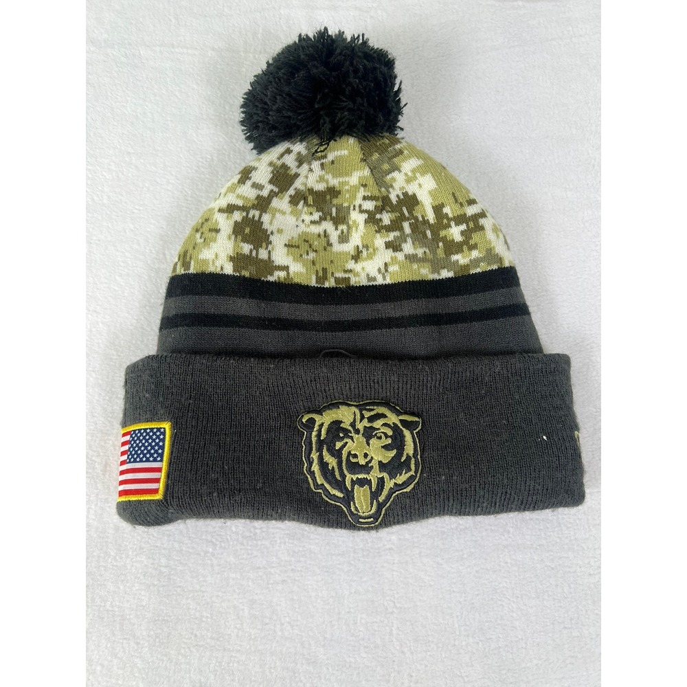 New Era NFL Official Chicago Bears Beanie Mens OSFM Camo Salute Service Pom Hat